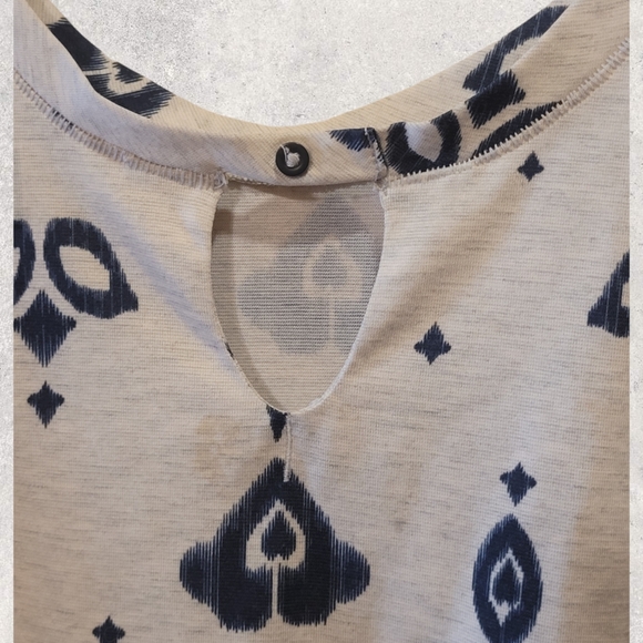 ๐๐๐๐๐ ๐๐ผ๐๐๐๐ - Lia Singlet Tank Top - Picture 10 of 11